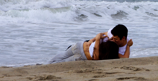 DSC00346_Beach_kiss__600@72